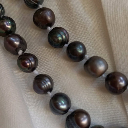 Black Pearls Necklace vintage used