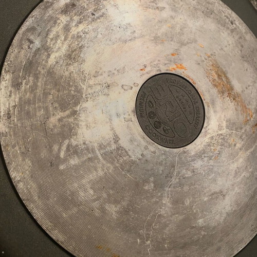Grill frying pan ridges with adjustable handle used