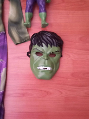 Hulk superhero set like new