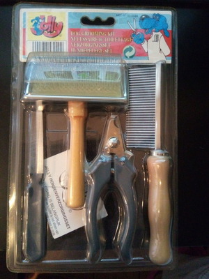 Комплект за поддръжка на куче и котка нов с гребен, нокторезачка, четка и пила