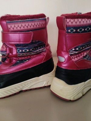 Girls' snow boot size 32 like new pink