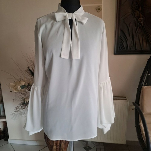 Pierre Cardin white shirt with tie and unique sleeves like new