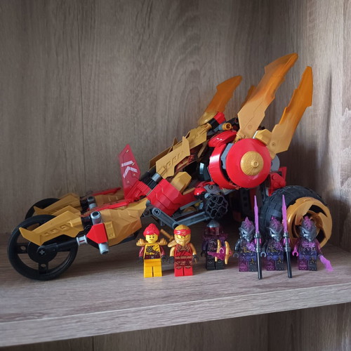 Lego Ninjago 71773 Kais Golden Dragon Raider set