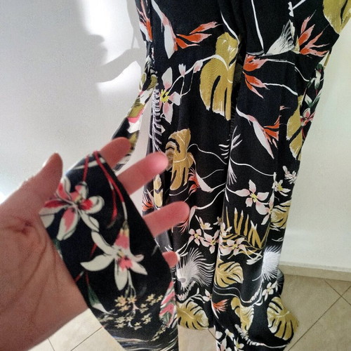 Viscose dress like new, small/medium, black with belt and zipper