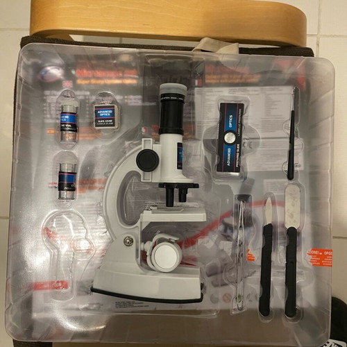 Educational microscope like new without magnifying lens
