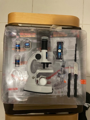 Educational microscope like new without magnifying lens