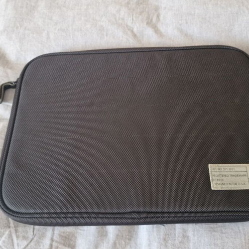 Tablet/Laptop case used up to 12" for Surface Pro 3, iPad Pro etc.