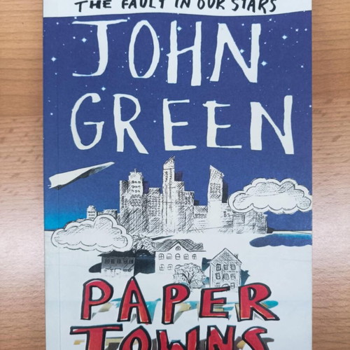 Paper Towns book used, English by John Green