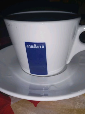 Αυθεντική κούπα εσπρέσο Lavazza σαν καινούργια με πιατάκι από ρουμανικό πορσελάνη Apulum