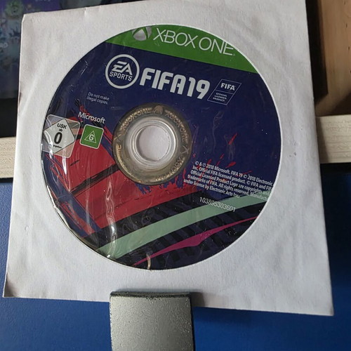 FIFA 19 Xbox One disc
