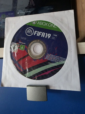 FIFA 19 Xbox One disc