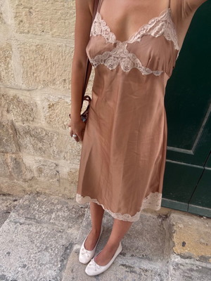 Brown dress with lace