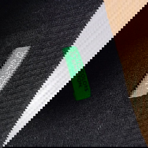 Μάλλινο τοπ Benetton σαν καινούργιο, φορεμένο ελάχιστα