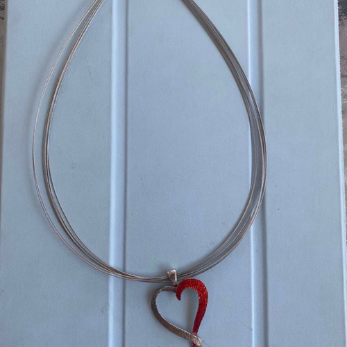 Heart necklace in silver and red new