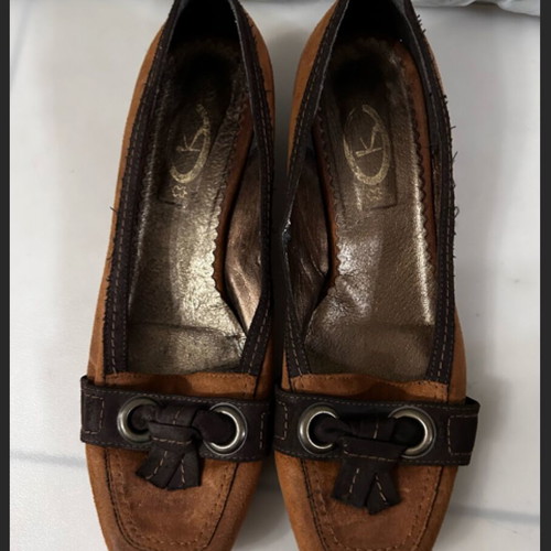 Women's brown shoes with short heel size 41 like new