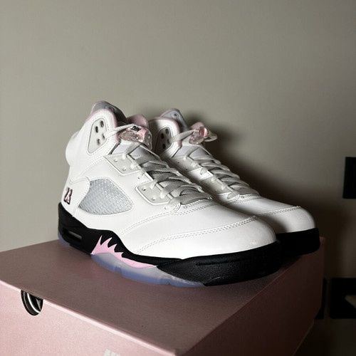 Air Jordan 5 Retro OG White Medium Soft Pink sneakers size 10.5 US new