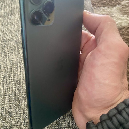 iPhone 11 Pro Max 64GB like new, 100% battery, black