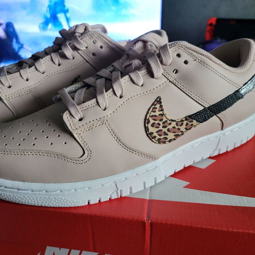 Nike Dunk Low SE Women's Fossil Stone White Multi-Color DD7099-200 new size 44.5