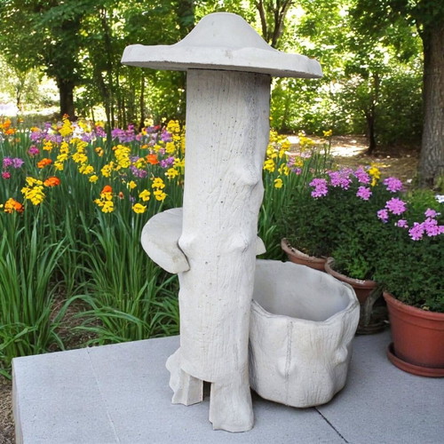 Isabella Garden Concrete Fountain new, unpainted