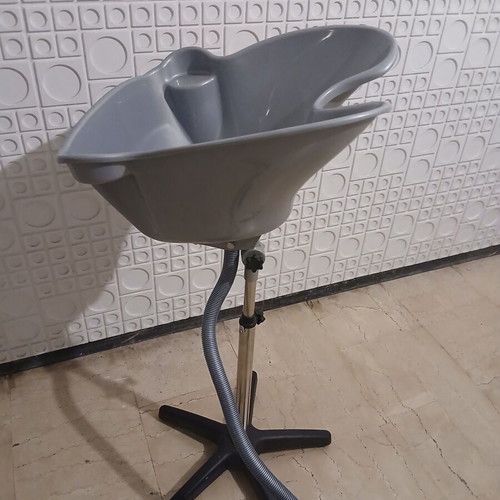 Professional Hair Washing Basin like new