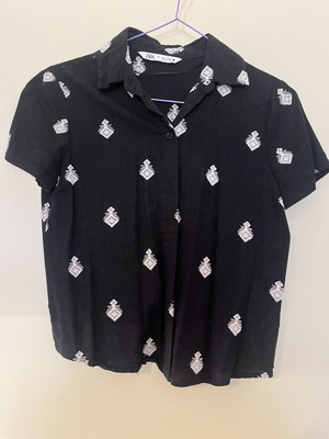 Zara black shirt with white embroidery, slim fit, like new