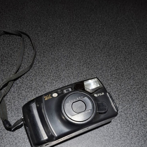Fuji DL-1000 Zoom Date 35mm analog camera used