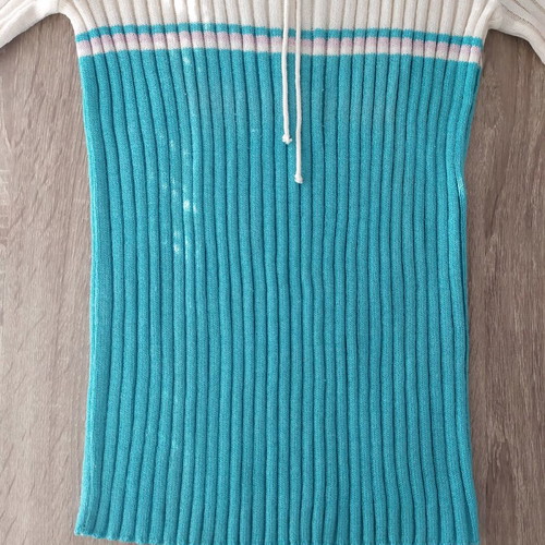 Wool Wear women's blouse used with shoulder pads, one size