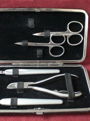 Nail care set used
