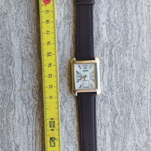 Lorus Tank women's watch like new, white and brown leather strap