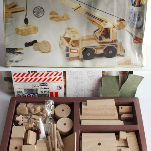 Vintage 1994 Goula Kits 5 wooden assembly crane new, missing parts