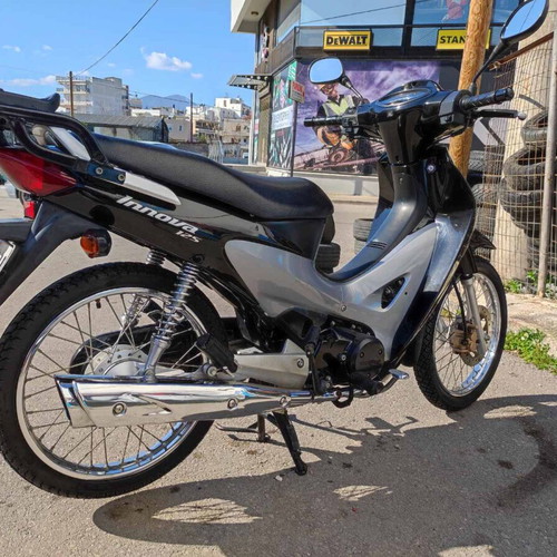 Honda Innova 125 moped like new, 17000 km, black-silver