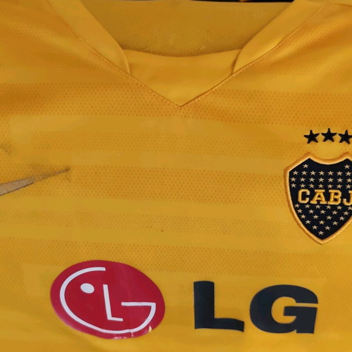Boca Juniors sports jersey size L like new