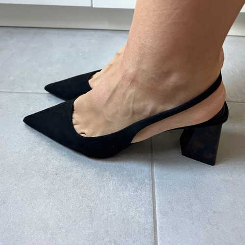 Zara black pumps like new, low block heel size 37