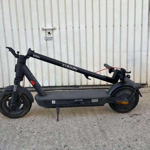 Xiaomi Scooter 5 like new with lights, indicators and suspension