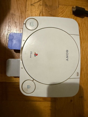 PS One μεταχειρισμένο, λειτουργικό με καλώδια
