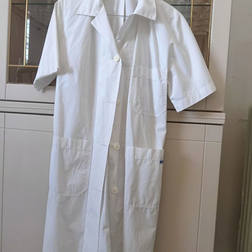 Women's Nursing Physiotherapy Medical Apron like new, medium to large
