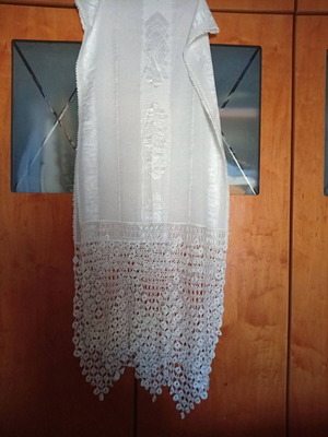 Traditional Handmade Silk Woven Runner like new, large size, white