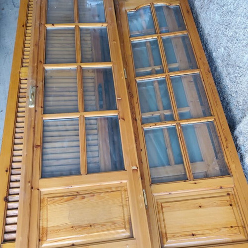 Wooden shutters and balcony doors used, very good condition