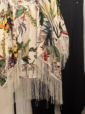 Hype kimono and Toi Moi pants set like new, multicolor