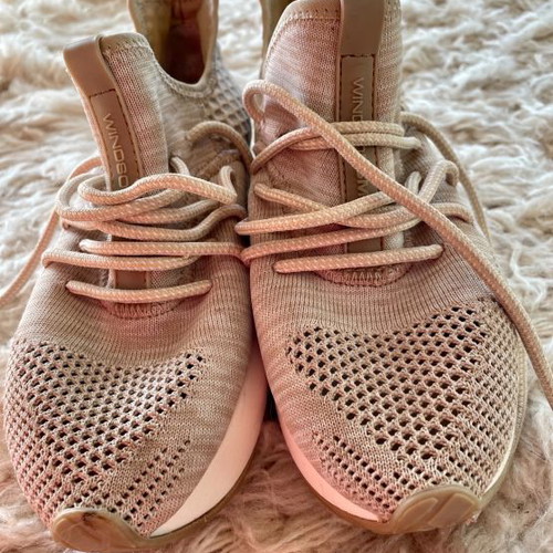 Windsor Smith sneakers size 37 beige, like new, athletic