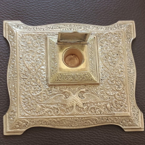 Antique brass inkwell with artist's stamp, like new