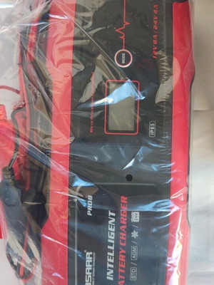 Absaar Automatic Car Battery Charger 12/24V 8A new