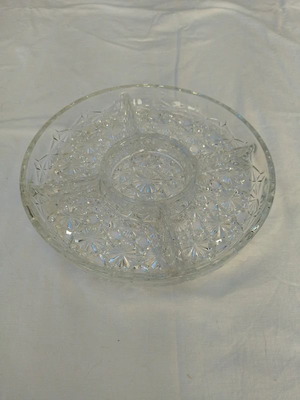 Vintage glass serving dish like new