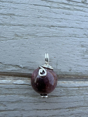 Pendant with stone like new, multicolor