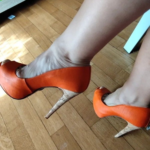 Schutz peep toe orange heel like new, 12cm platform