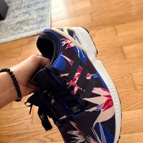 Adidas sneaker like new, multicolor, size 40