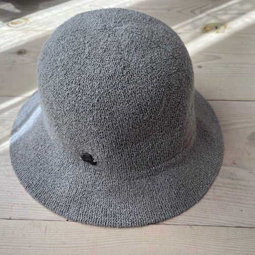 Karfil lady’s hat like new, gray