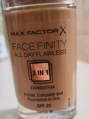 Max Factor Facefinity 3 in 1 Foundation SPF20 30ml makeup new
