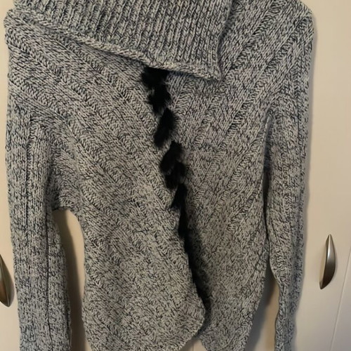 Women's sweater turquoise like new