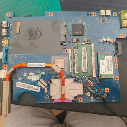 Lenovo G550 mainboard used with 3GB DDR3 RAM and Intel Pentium CPU